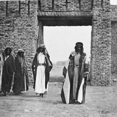 Khamisiyah [Tribesmen, possibly including Shaikh of Khamisiyah and Shaikh Hamud of the Dhafir in front of town1916